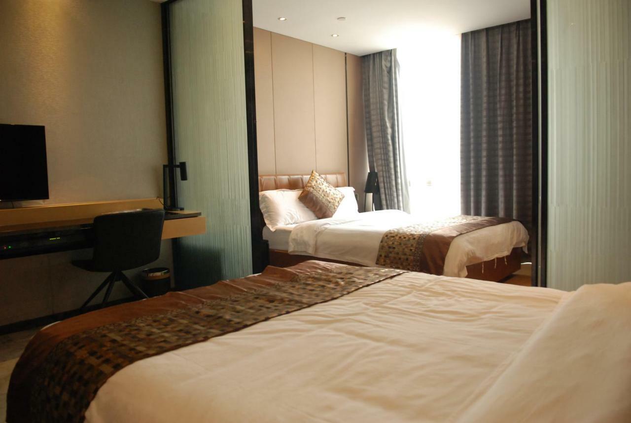 Aoyou International Apartment Hotel A Mall Brunch Гуанчжоу Экстерьер фото